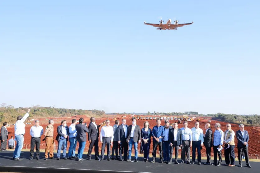 Presidente e governador vistoriam obras do Aeroporto de Foz do Iguaçu