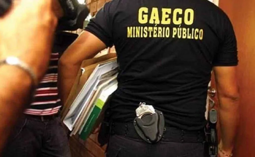 Gaeco cumpre mandados de busca e apreensão contra servidores do IAT