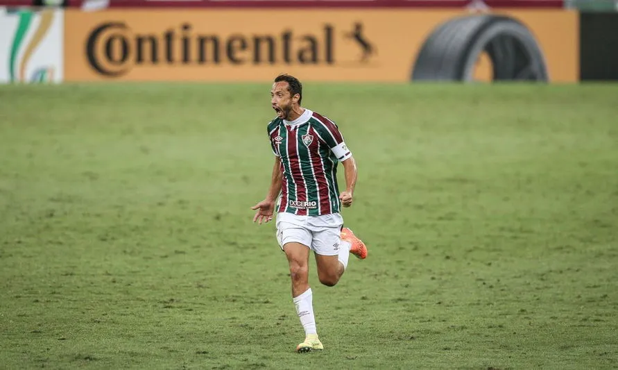 Fluminense estende contrato de Nenê até o fim de 2021
