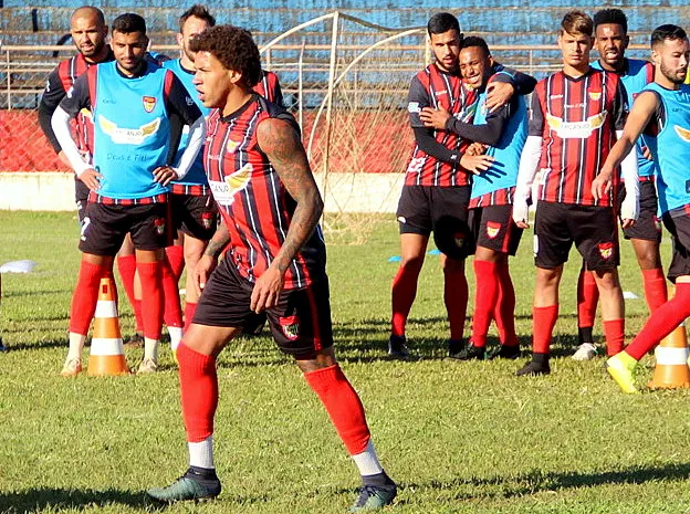 Apucarana Sports anuncia mais um reforço, o lateral esquerdo Biro Biro, ex River (PI)