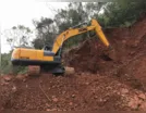 Prefeitura de Jardim Alegre adquire nova escavadeira hidráulica