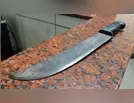 Homem ameaça esposa com facão, briga com familiares e é preso