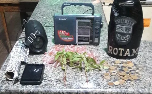 Menor é apreendido por tráfico de drogas em Jardim Alegre