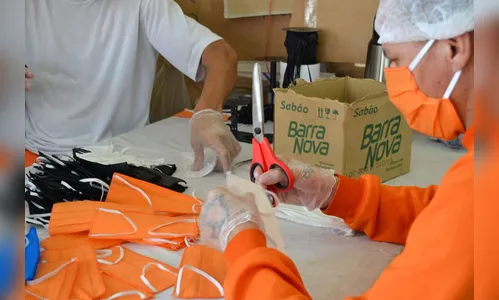 Presos do Paraná já produziram 2 milhões de unidades de EPIs