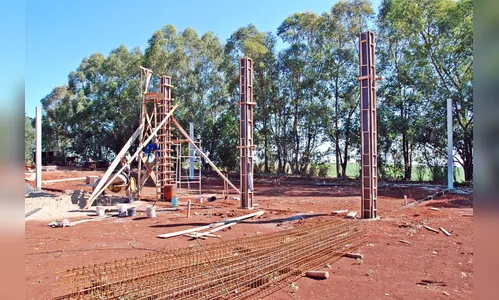 Faxinal inicia construção de barracão para reciclagem