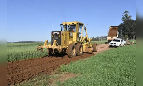 Secretaria de Obras conclui trecho de estrada na região dos 700 alqueires