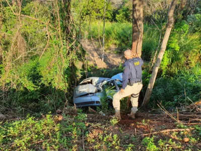 Homem é ejetado de veículo em acidente na BR 369