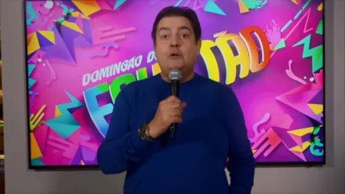 Faustão surpreende público ao mencionar 'galera da Record' ao vivo