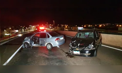 Acidente envolvendo três carros na PR-445 deixa feridos