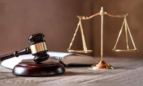 Homem é demitido após importunar sexualmente colega de trabalho