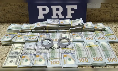 Polícia Rodoviária Federal apreende 268 mil dólares no Paraná; assista