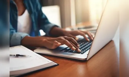 Parceria garante acesso de seis mil universitários a aulas remotas