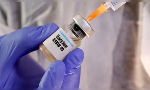 Processo para vacina pode cair de 2 anos para 6 meses, diz OMS