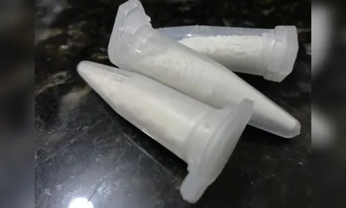 Jovem flagrado com cocaína diz ter medida protetiva contra a PM para não ser preso, em Apucarana