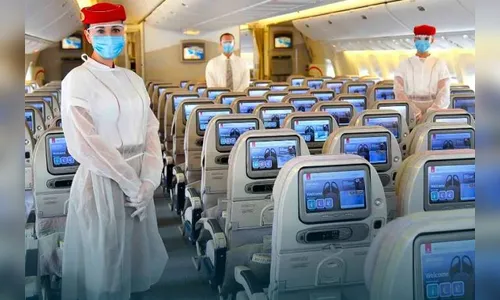 Companhia aérea cobre tratamento contra covid-19 para atrair clientes