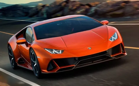 Homem usa auxílio do novo coronavírus para comprar Lamborghini e joias