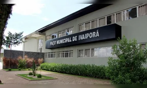 Prefeitura de Ivaiporã paga 1ª parcela do 13º salário aos funcionários