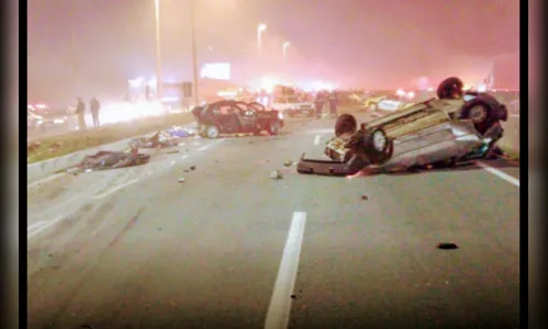 Fumaça causa mortes e dezenas de feridos em rodovia do Paraná