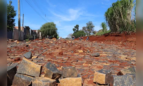Ivaiporã executa  pavimentação na Rua São Sebastião