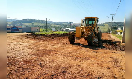 Segunda pista de avenida de Apucarana recebe obras de pavimentação