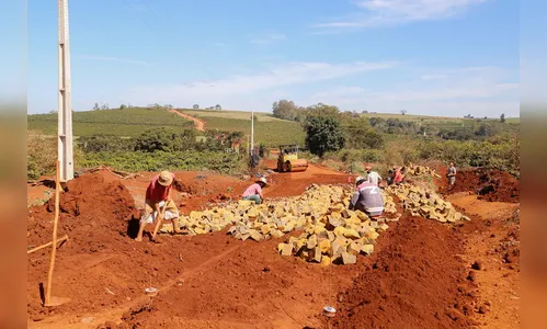 Governo renova artérias de escoamento da safra em Ivaiporã