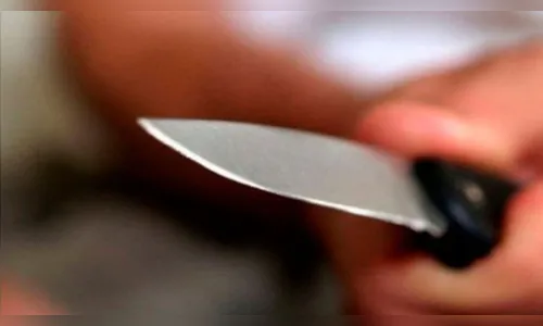 Homem é esfaqueado em Califórnia