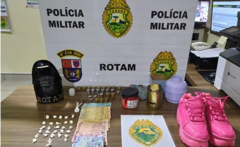 Drogas e material apreendido 
