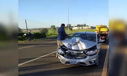 Motorista passa mal e atinge defensa metálica da BR-369