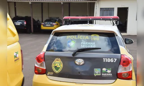 Depois de quebrar móveis na casa mãe de 64 anos, filho chora para não ser preso