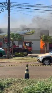 Shopping atingido por fogo deve permanecer fechado até quinta (13) para perícia