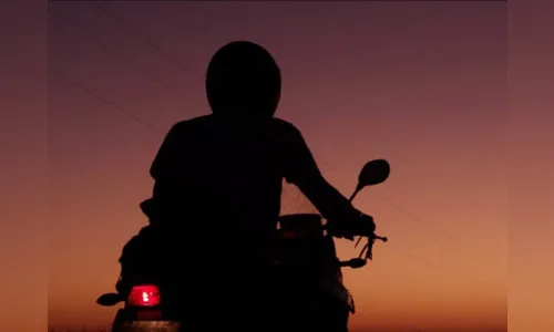 Adolescente pilotando moto é apreendido pela PM,  em Jardim Alegre