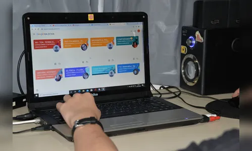 Uso de tecnologia faz do Paraná destaque em modernidade na Educação