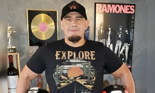 Digão, da banda Raimundos, comemora recuperação de covid-19