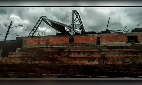 Vendaval assusta moradores e faz estragos em Borrazópolis