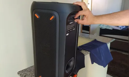 PM recolhe som após denúncia de perturbação de sossego, em Ivaiporã