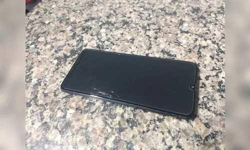 Homem vai ao bar pagar dívidas e tem o celular furtado, em Ivaiporã