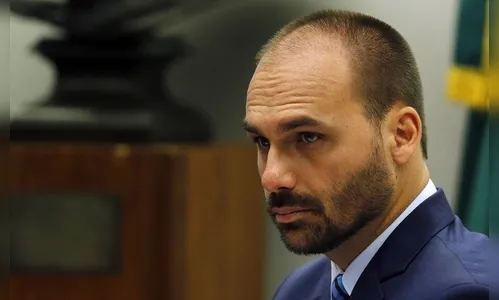 Eduardo Bolsonaro retoma projeto que prevê castração química