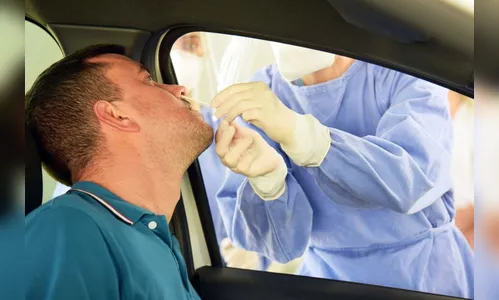 Saúde monitora mais de 300 surtos de Covid-19 no Paraná