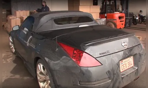 Carro de luxo carregado com celulares é apreendido em Londrina