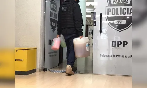 Treze suspeitos são presos por vender álcool gel 15% com rótulos de 70%