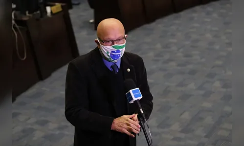 Congresso analisa vetos ao uso de máscara em todo país