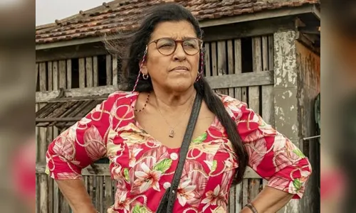 Regina Casé comemora retomada das gravações de 'Amor de Mãe'