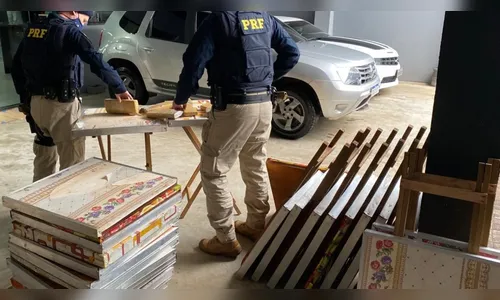 PRF apreende maconha escondida dentro de mesas no Paraná