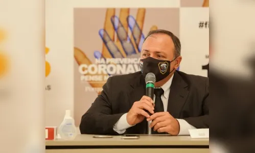 Covid: números serão 'positivos' no final, diz Pazuello, apesar de 115 mil mortos