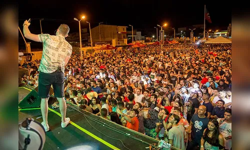 Bolsonaro sanciona lei sobre reembolso de shows e pacotes turísticos