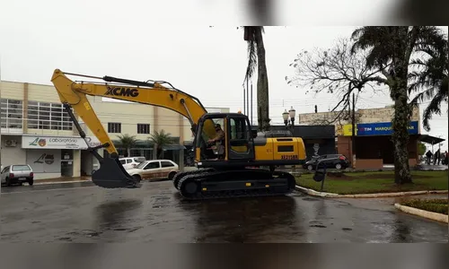 Jardim Alegre recebe uma nova escavadeira hidráulica