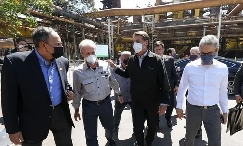 Bolsonaro diz que proposta do Renda Brasil está suspensa