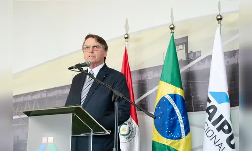 Presidente Bolsonaro chega em Foz para permitir duplicação da BR-469