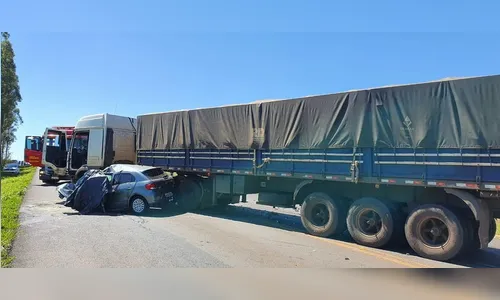 Motorista morre após acidente entre carro e caminhão em Londrina