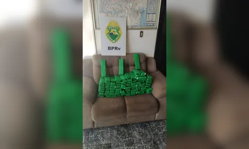Motorista com carro de Apucarana é preso com 42 kg de maconha